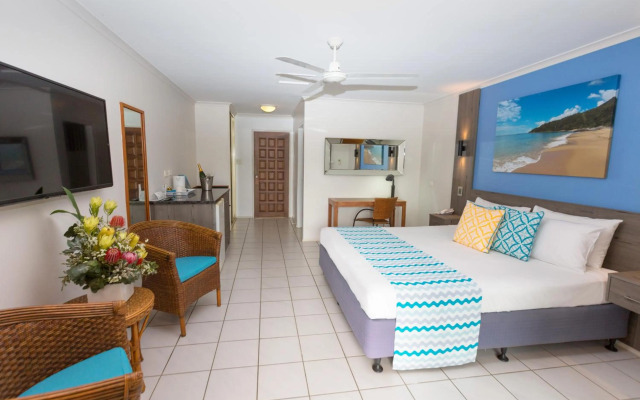 Turtle Cove Beach Resort - Adults Only