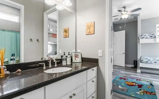 4 Biscayne 4 Bedroom Home by RedAwning