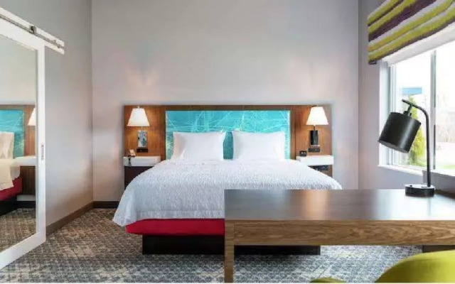 Hampton Inn by Hilton Saline