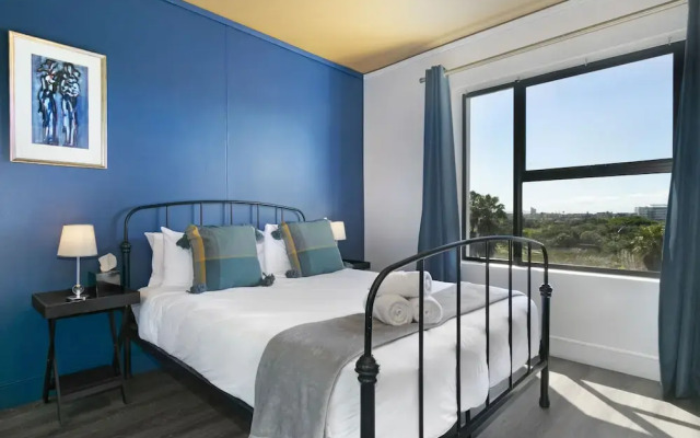 Waters Edge 220