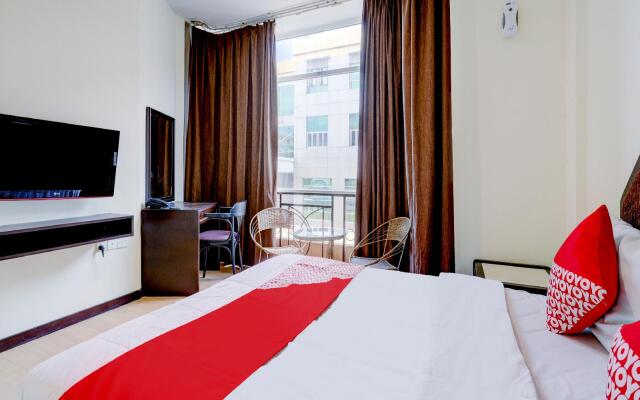 OYO 90351 Hotel Five Star 1