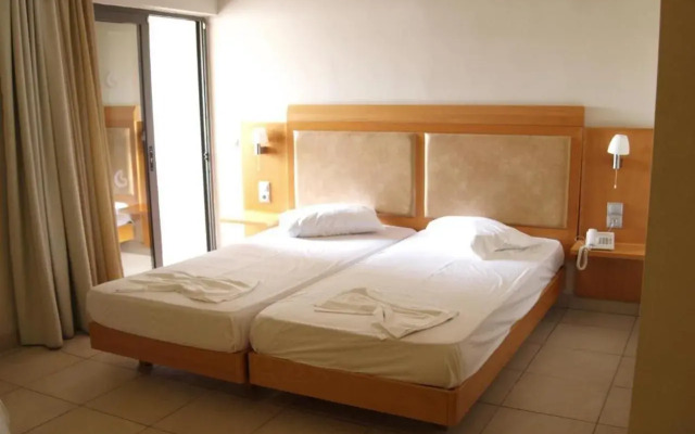 Saint Constantin Hotel