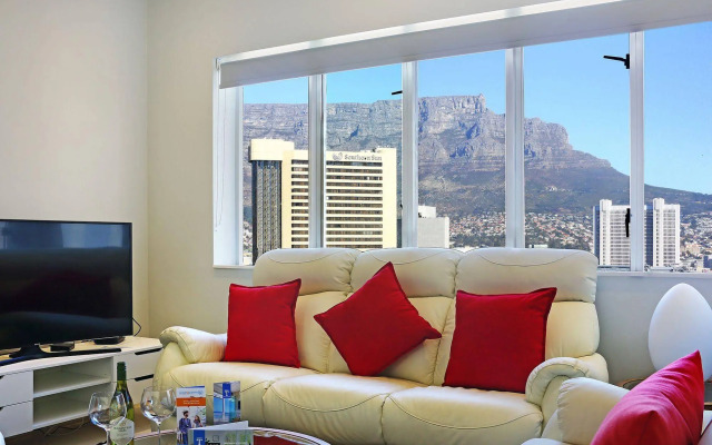 Triangle Luxury Suites by Totalstay