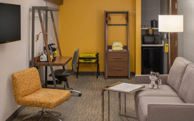 Staypineapple, Hotel Z, Gaslamp San Diego