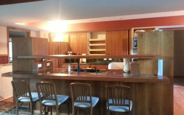 Log Gables- Dresser House