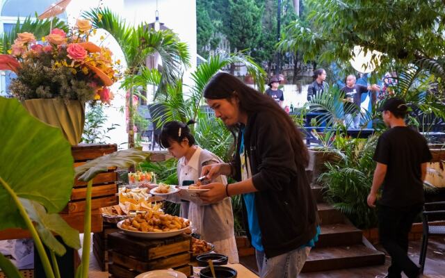 Dalat Blue House Homestay & Cafe