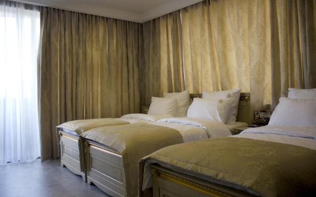 NEAPOL boutique hotel
