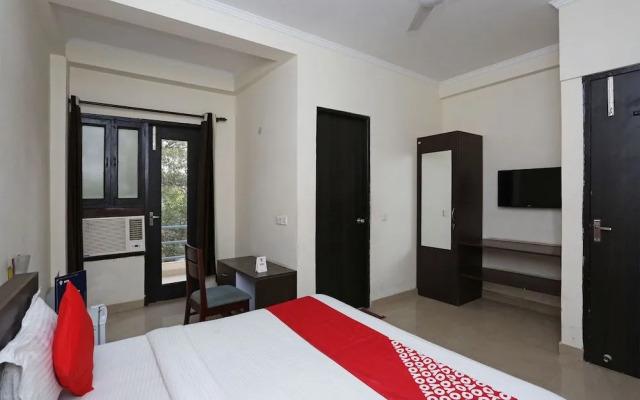OYO 6540 Tirupati Residency