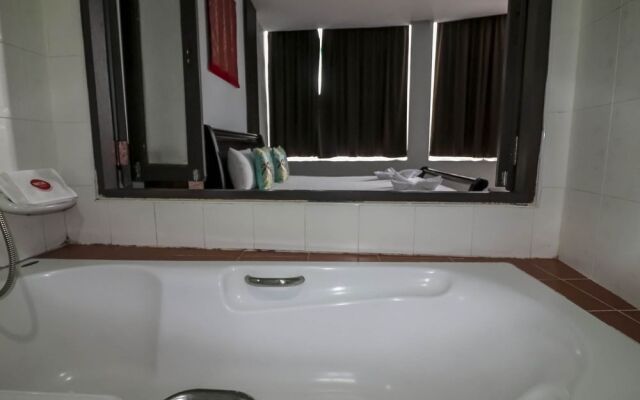 Nida Rooms Lavendar Moon Old Phuket