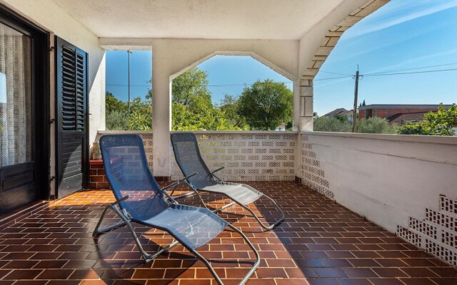 Stunning Home in Pinezici With Wifi and 3 Bedrooms