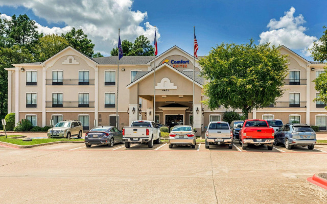 Comfort Suites