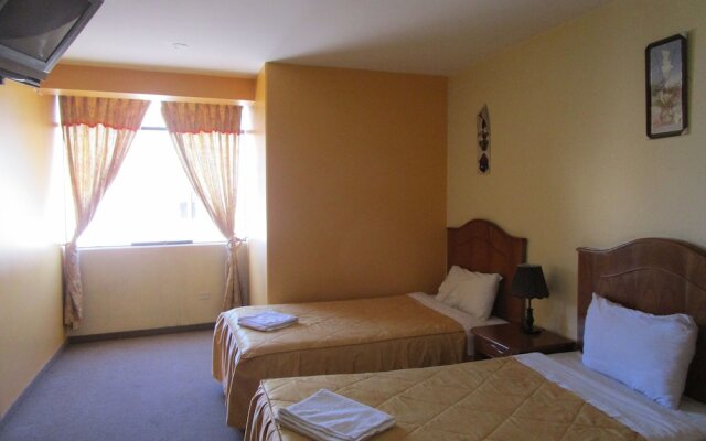 The Real House-Hostel