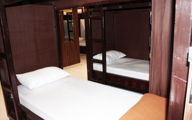 Eco Inn Dormitory - Hostel