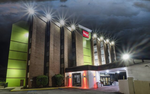 Red Roof Inn & Suites Macon