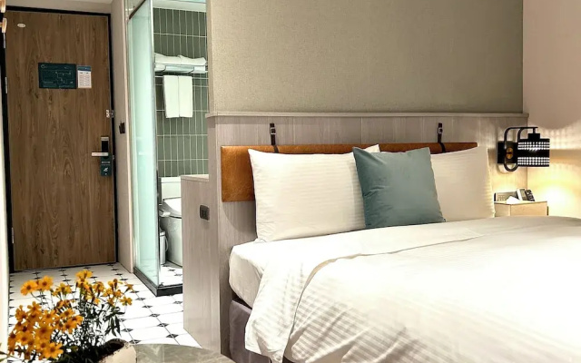 Fun Stay Inn Ximen