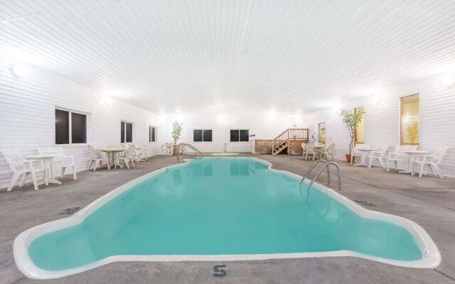 Super 8 by Wyndham Driggs