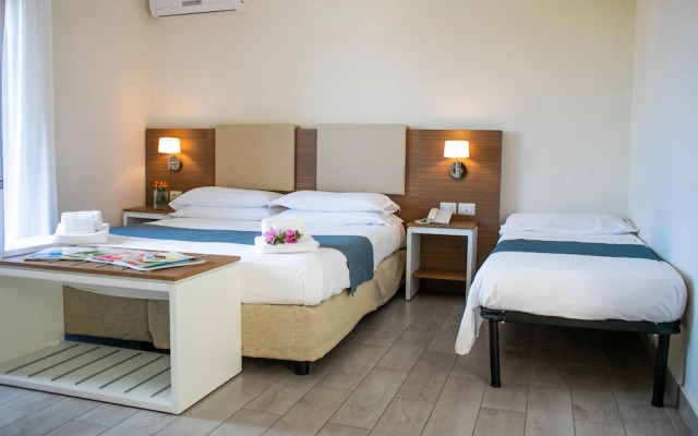 Hotel Casarossa Beach & Sporting