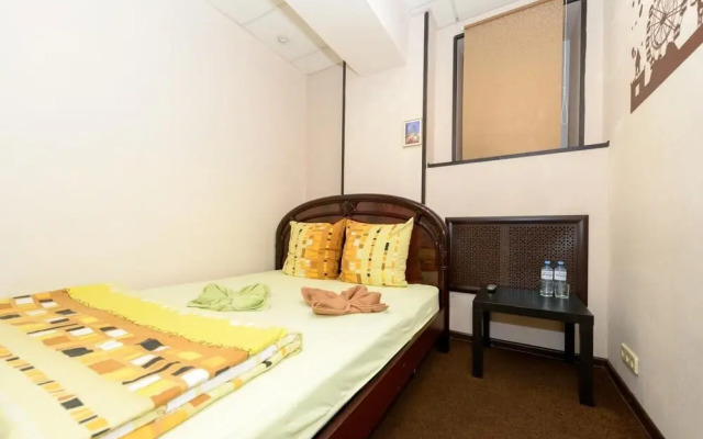 Hostel Parizh