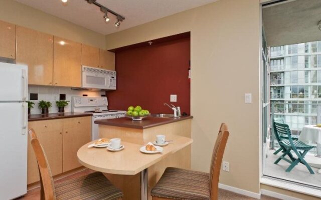 Lord Stanley Suites On The Park