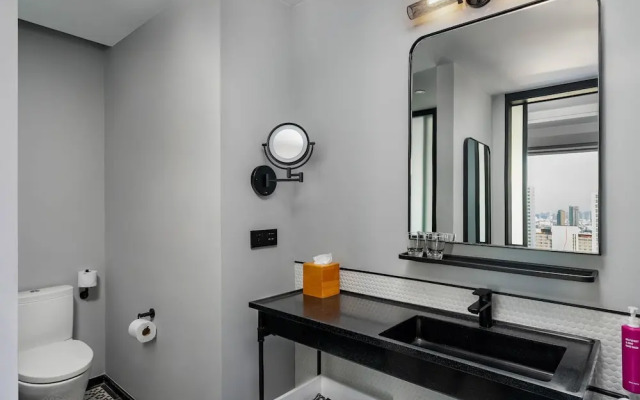 Moxy Bangkok Ratchaprasong