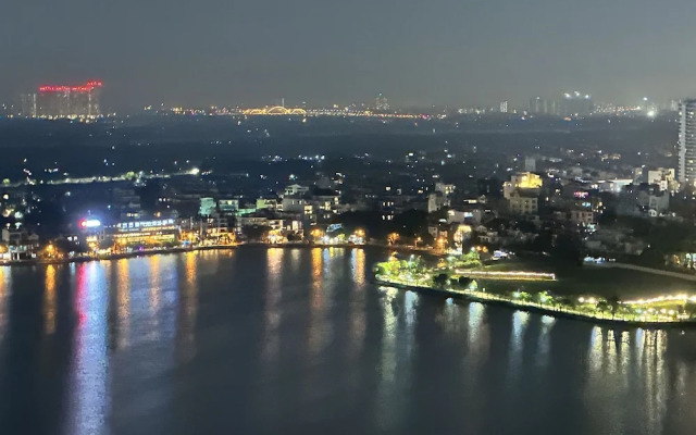 D El Dorado Westlake Luxury Apartments