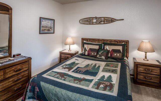Enhanted Moose - Three Bedroom Cabin