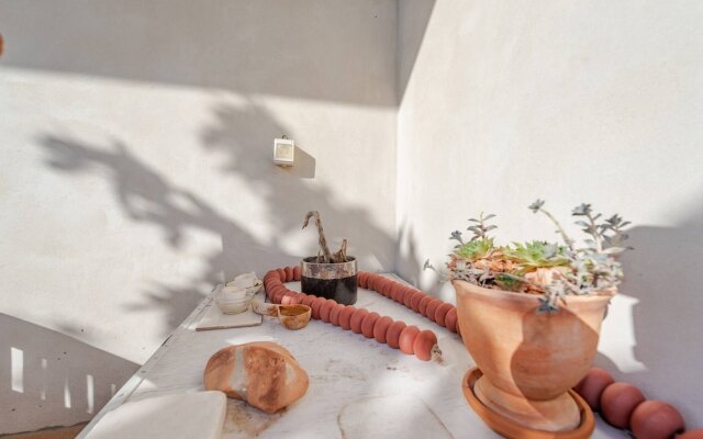 Romantic Oasis modern Apartment