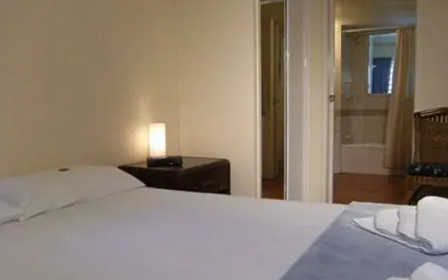Villa Vaucluse Apartments