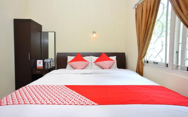 OYO 722 Uno Residence