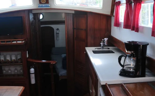 Blue Sky Charter Company LLC.