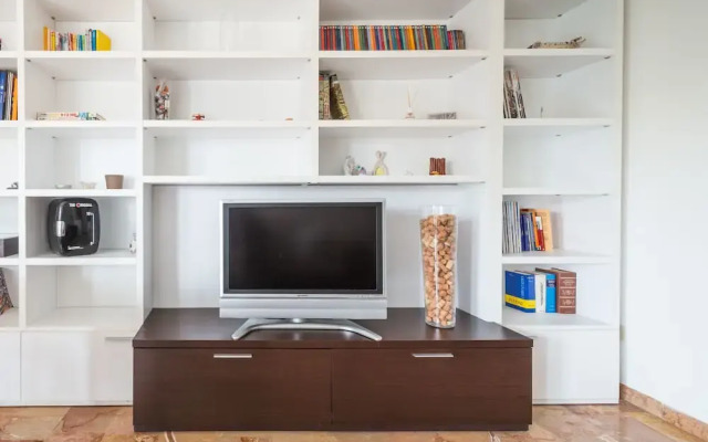 Sunny Apartment