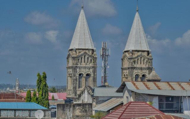 Tembo Palace Hotel