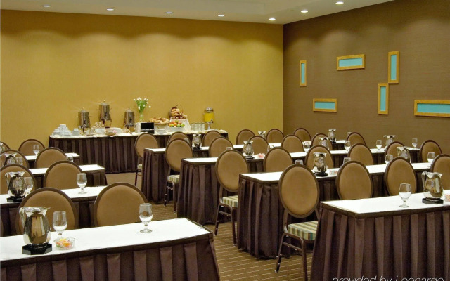 DoubleTree by Hilton Chicago - Arlington Heights