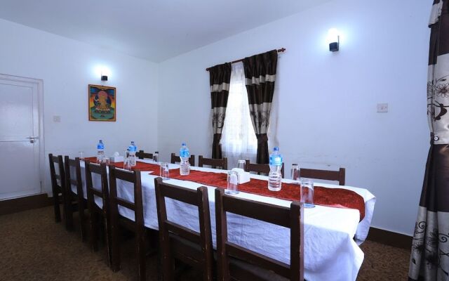 Oyo 591 Hotel Blue Moon