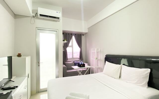 Homey And Warm Studio Transpark Juanda Bekasi Timur Apartment