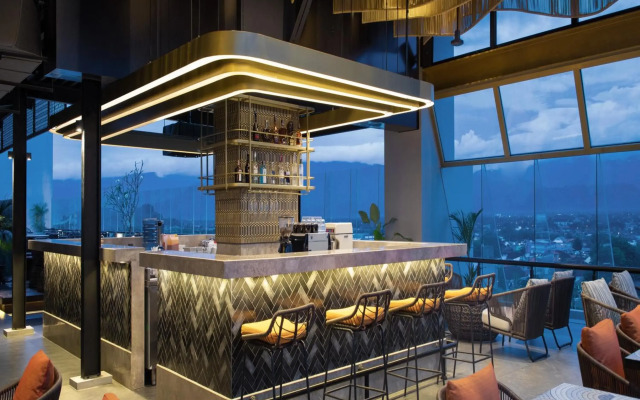 Hotel Santika Premiere Padang
