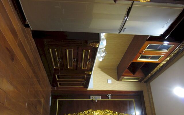Grand Orchid Hotel