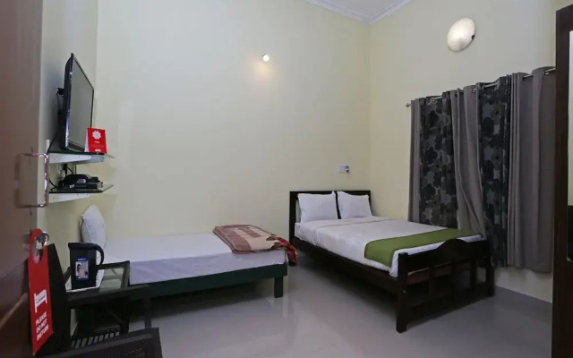 OYO 9263 Home Breezy 2BHK Raja's Seat
