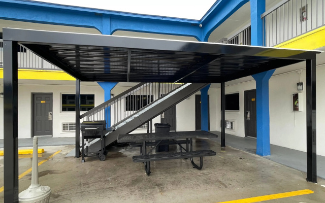 Days Inn by Wyndham Sulphur Springs