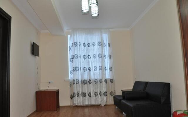 Lamani Hotel