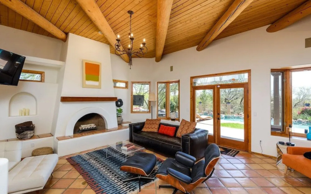 Casa Sanctuary 5 Bedroom Home by Redawning
