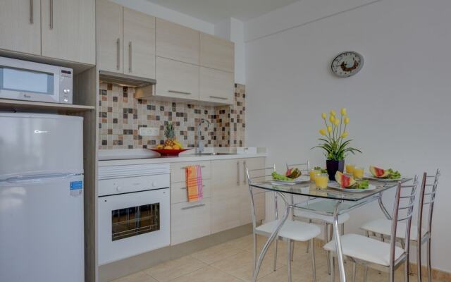 307 Bright Apartment, Sea View, WiFi, Air Conditioning