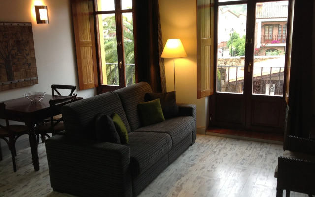 Apartamentos Rurales La Villa de Piedra