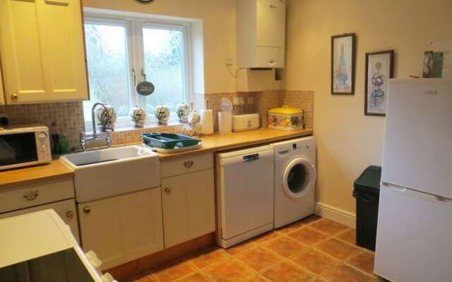 Foxgloves, Bungalow. 5 Mins to Holiday Amenities
