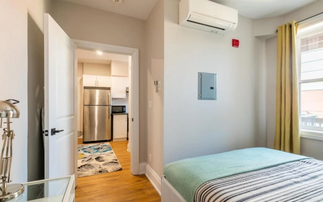 Designed 1BR Apartment 4