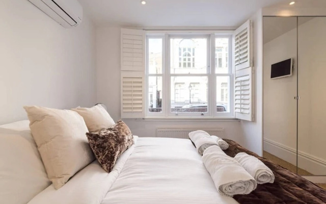 2 Bed - Very Convenient Location - South Terrace