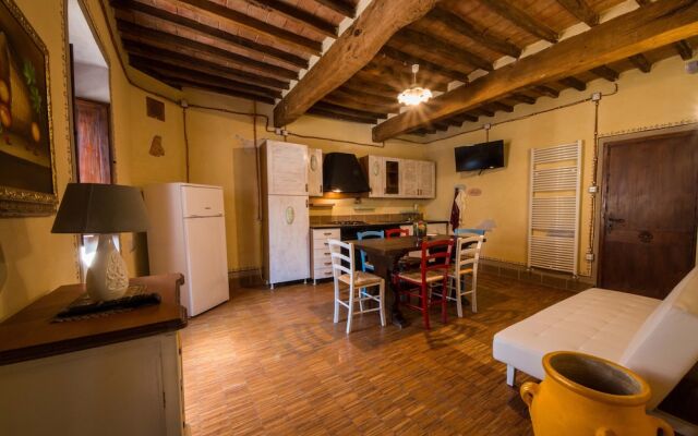 Fortress Apartment 46 People