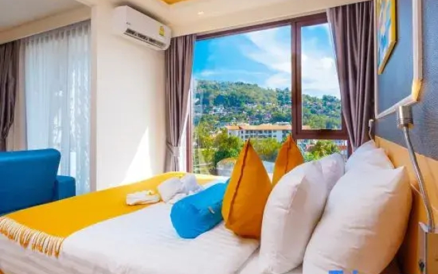 Nice Studio Top-Floor. Scenic Rooftop Pool. Surin Beach