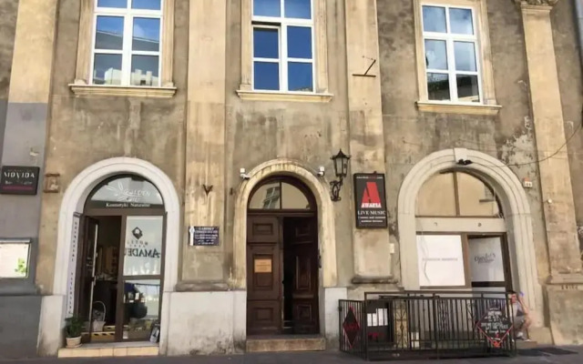 Real Vip Hostel