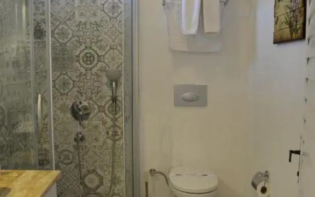 Sundial Hotel & Restaurant